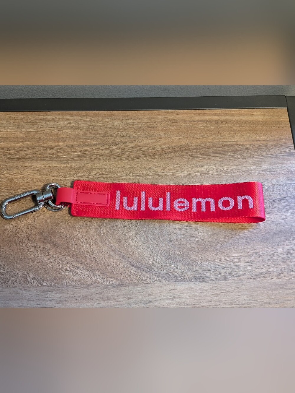 Lululemon never lost key chain Red Pinnacle Member Exclusive NWOT